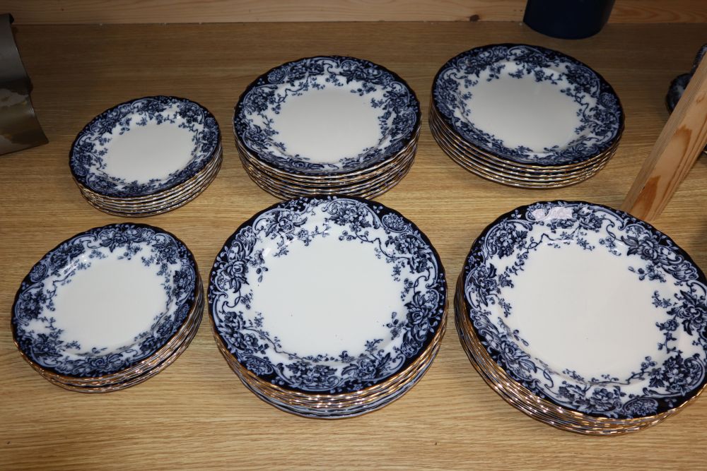 An extensive 1920s Losol ware Chatsworth pattern dinner service